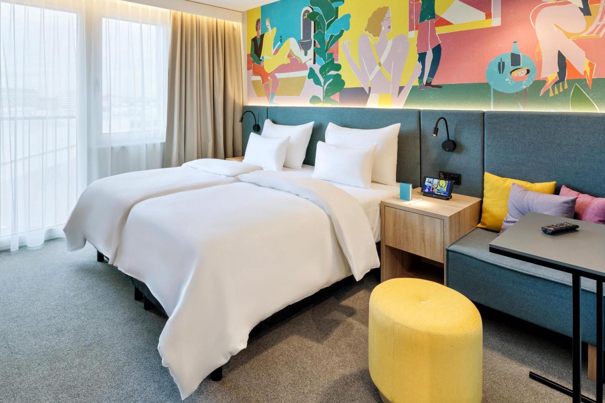 King Room - Mobility Accessible,1516432837:JPEG